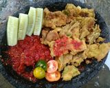 Foto langkah ke 8 dari resep Telur Geprek Renyah.
