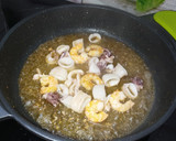 Foto del paso 1 de la receta: ARROZ CON LANGOSTINOS, CHIPIRONES Y ALMEJAS