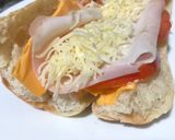 Hình bước làm 3 của món Bánh Mì Double Cheese Siêu Nhanh Với Thịt Nguội