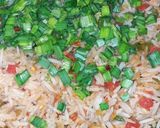 A picture of step 4 of Tangy and tasty Vegetable fried rice with leftover rice.
