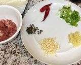 A picture of step 1 of Mapo Tofu.