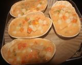 Foto del paso 2 de la receta: Tortilla de ensaladilla en cestitas al horno