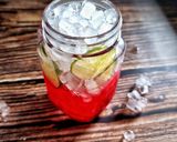 รูปขั้นตอนการทำที่ 4 ของ น้ำแดงมะนาวโซดา