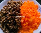 Hình bước làm 2 của món Bánh Mì Nhân Gà Nấm