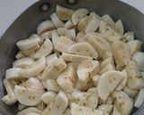 Foto langkah ke 3 dari resep Sagu mutiara campur pisang.
