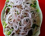 Foto del paso 15 de la receta Ensalada piramidal de melva fresca con cebollas y piquillos