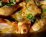 Foto del paso 2 de la receta: Pollo al Ast con Romero, tomillo, hierbabuena, perejil, clavo, 🍋 y especias Cajún