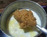A picture of step 2 of Mawa Malai Kulfi.