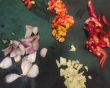 Foto langkah ke 2 dari resep Udang Saus Padang.
