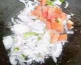 A picture of step 2 of Egg bhurji.