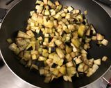 Foto del passaggio 2 della ricetta Melanzane in padella 🍆