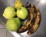 Une image de l'étape 1 de Gâteau fondant multi fruits (coings, pomme, bananes).