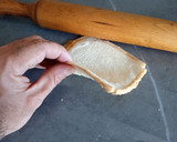 Foto del paso 1 de la receta: Nidos de pan de molde con lomo y acelgas