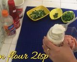 A picture of step 4 of Chicken egg paratha.