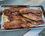 Une image de l'étape 6 de Poitrine de porc fumée marinée grillée aux épices et origan.
