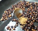 A picture of step 2 of Roasted Masala Chana.