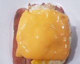 A picture of step 6 of Breakfast Burger.