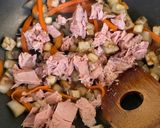 Foto del paso 5 de la receta: Fideos de arroz salteados con atún y verduras
