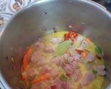 Foto del paso 1 de la receta: Pavo estofado de pavo con ensalada variada🌶🥕🍗🍅