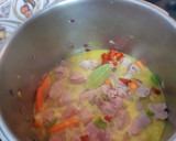 Foto del paso 1 de la receta: Pavo estofado de pavo con ensalada variada🌶🥕🍗🍅