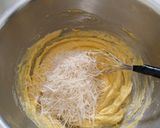 Foto langkah ke 2 dari resep Palm cheese cookies.
