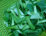 Hình bước làm 1 của món Cải thìa xào nấm bào ngư chay