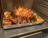 Foto del paso 3 de la receta: Corona de chuletas de cerdo