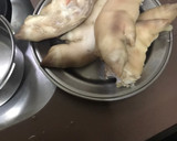 Foto del paso 2 de la receta: Manitas de cerdo con alubias del Jerte