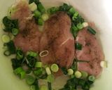 Mustáros tejszínes póréhagymás csirkemell recept fázis 2 fotója