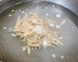 Gambar langkah 2 resipi 👩🍳Mee Suah Sup.