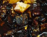 A picture of step 1 of Dates-Tamarind Chutney.