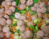 Foto del paso 4 de la receta: Mix de lo que hay en la heladera...(con restitos)