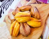A picture of step 4 of Madeleines.