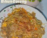 Foto langkah ke 4 dari resep Bihun Goreng Ala solaria.