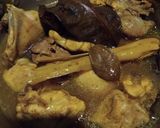 Foto langkah ke 1 dari resep Ayam Goreng Kremes.