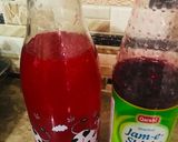A picture of step 2 of Jam e shirin lemonade.