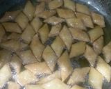A picture of step 6 of Namkeen namakpary.