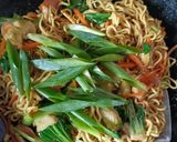 Foto langkah ke 8 dari resep Mie Goreng Panjang Umur.
