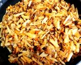 A picture of step 4 of Fried potatoes with wild mushrooms.