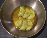 Foto langkah ke 8 dari resep Jalakote Hijau isi ayam dan sayuran.