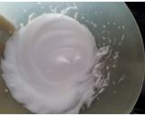 A picture of step 3 of Souffle Pancakes.