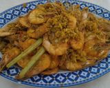 Foto langkah ke 5 dari resep Udang kunyit.