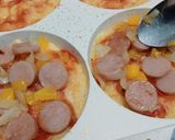 Foto langkah ke 4 dari resep Pizza Mini Roti Tawar.