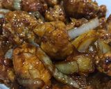 A picture of step 5 of Fried Chicken with Sweet Butter Sauce (Ayam Goreng Mentega).
