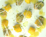 Foto del paso 4 de la receta: Ensalada de mango y almejas