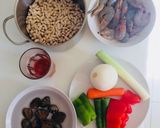 Foto del paso 1 de la receta: Alubias blancas con almejas y langostinos