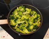 Foto del paso 4 de la receta: *Tortilla Vivaldi* Quinoa y Brócoli*