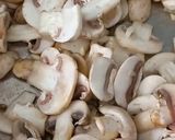 Foto langkah ke 1 dari resep Saus Jamur untuk Steak atau pasta.