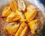 Hình bước làm 2 của món Tàu hủ nhồi thịt sauce ngũ vị