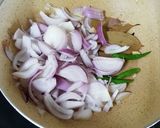 A picture of step 2 of Chicken Dilkhush.